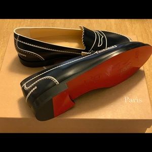 ON HOLD Selling Christian Louboutin flats